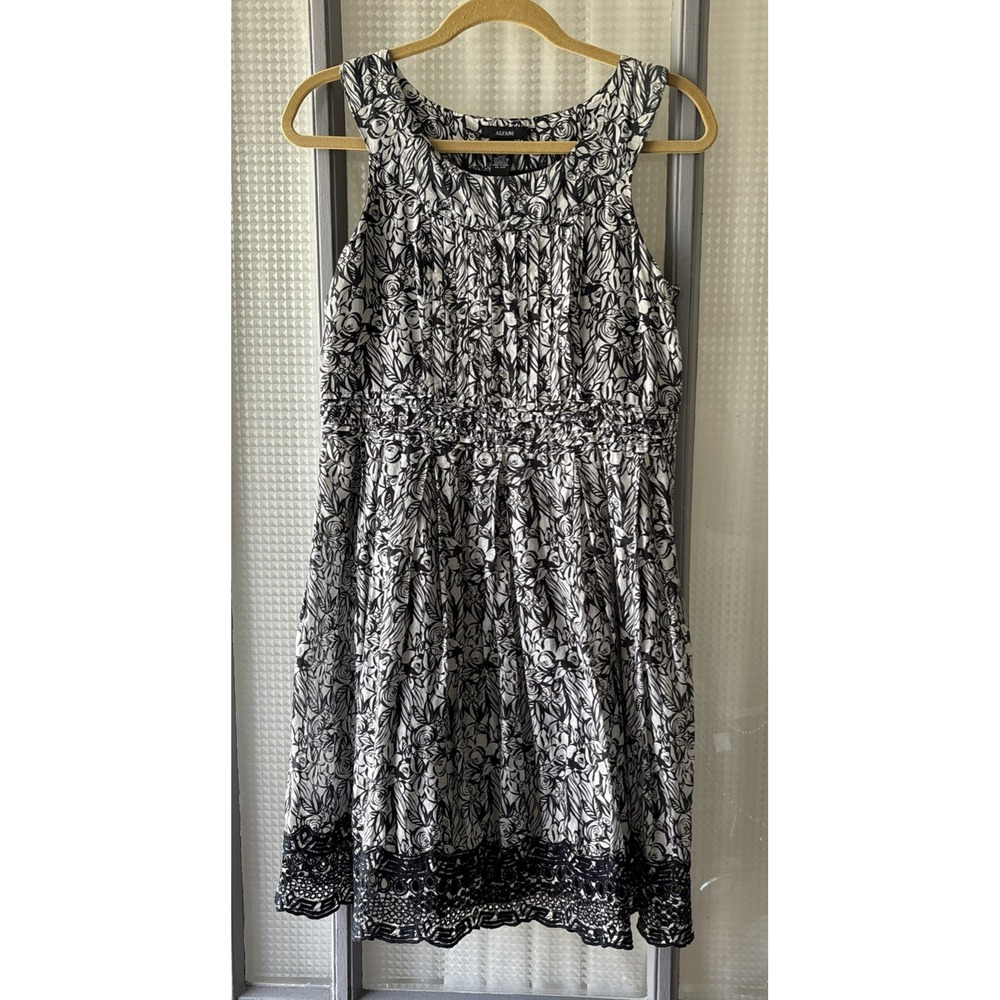 Womens Black White Floral Silk‎ Blend Eyelet Lace Dress Size 8 Pintuck Rose
